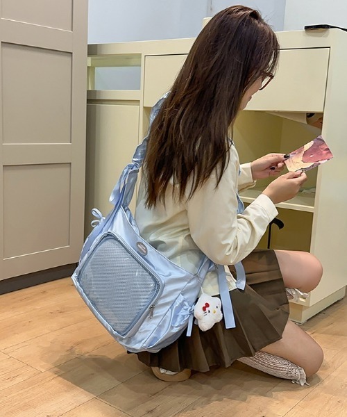 SHEPP（シープ）の「ギャザー ショルダー 痛バッグ クリア リボン（ショルダーバッグ・レディース・ホワイト/ブラック/ピンク/シルバー/ブルー・F）」の6枚目の写真