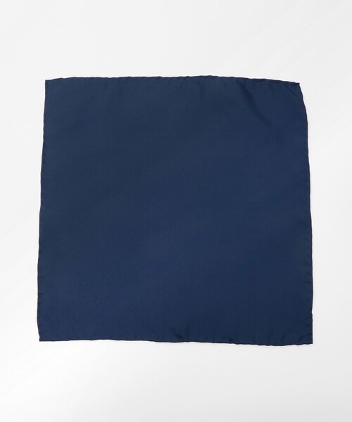 UNITED ARROWS（ユナイテッドアローズ）の「ツイル カラー チーフ（ポケットチーフ・メンズ・グレー/ネイビー・FREE）」の3枚目の写真