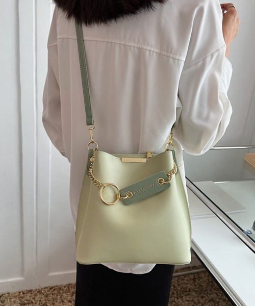 SallyLunn(サリーラン)の「リングチェーンフェイクレザーショルダーバッグ(ショルダーバッグ・レディース・ブラック/グリーン/アイボリー・FREE)」の10枚目の写真