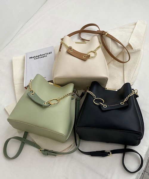 SallyLunn(サリーラン)の「リングチェーンフェイクレザーショルダーバッグ(ショルダーバッグ・レディース・ブラック/グリーン/アイボリー・FREE)」の13枚目の写真