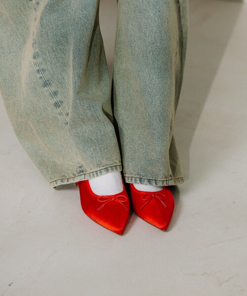 FREAK'S STORE（フリークスストア）の「リボンポインテッドトゥ ヒールシューズ（パンプス・レディース・ブラック/レッド・38/36/37）」の5枚目の写真