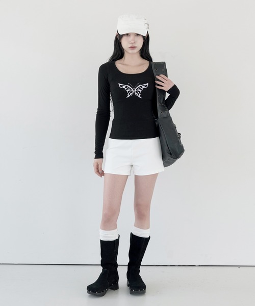 FOLLOWIN（フォロウィン）の「【高い伸縮性】ハイウエストフロントピンタックミニハーフパンツ（その他パンツ・レディース・アイボリー/ブラック・SMALL/MEDIUM/LARGE）」の14枚目の写真