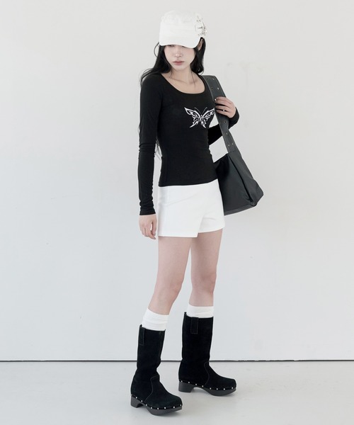 FOLLOWIN（フォロウィン）の「【高い伸縮性】ハイウエストフロントピンタックミニハーフパンツ（その他パンツ・レディース・アイボリー/ブラック・SMALL/MEDIUM/LARGE）」の17枚目の写真