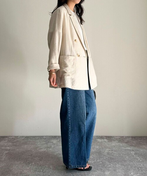 fredy emue（フレディエミュ）の「《セットアップ対応》リネン混スラブツイルダブルジャケット（テーラードジャケット・レディース・ベージュ/ネイビー・38）」の14枚目の写真