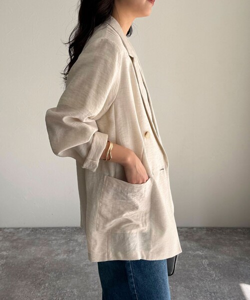 fredy emue（フレディエミュ）の「《セットアップ対応》リネン混スラブツイルダブルジャケット（テーラードジャケット・レディース・ベージュ/ネイビー・38）」の19枚目の写真