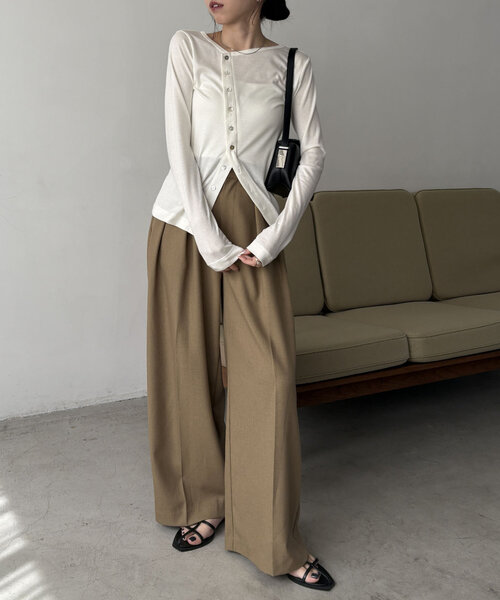 CAPRICIEUX LE'MAGE（カプリシューレマージュ）の「アシメボタンカーデ風ロンT（Tシャツ/カットソー・レディース・グリーン/ホワイト/ブラック・FREE）」の9枚目の写真