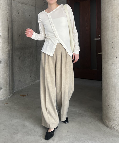 【新品未使用】カプリシュレマージュ　アシメボタンカーデ風ロンT アシメボタンカーデ風ロンT | CAPRICIEUX LE'MAGE(カプリシュレ