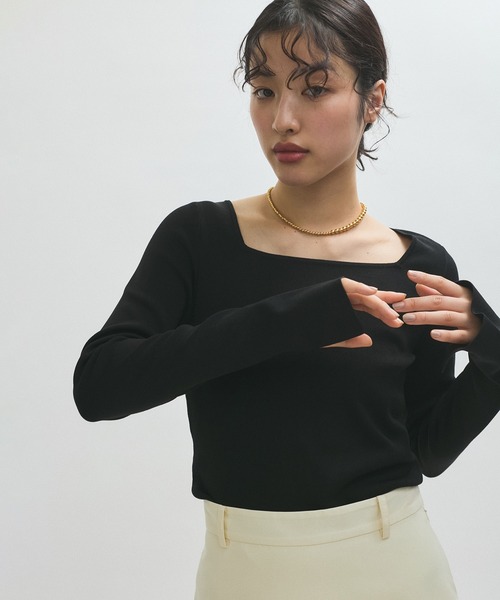 ADAM ET ROPE'(アダムエロペ)の「【サステナブル】フルニードルスクエアネックニットプルオーバー(ニット/セーター・レディース・ブラック/オフホワイト/レッド・FREE)」の11枚目の写真