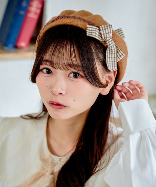 kutir（クティール）の「【クティールとレトロ】チェックリボンベレー帽（ハンチング/ベレー帽・レディース・グレー/オフホワイト/キャメル/ネイビー・FREE）」の21枚目の写真