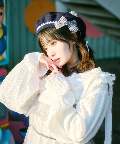 kutir（クティール）の「【クティールとレトロ】チェックリボンベレー帽（ハンチング/ベレー帽・レディース・グレー/オフホワイト/キャメル/ネイビー・FREE）」の14枚目の写真