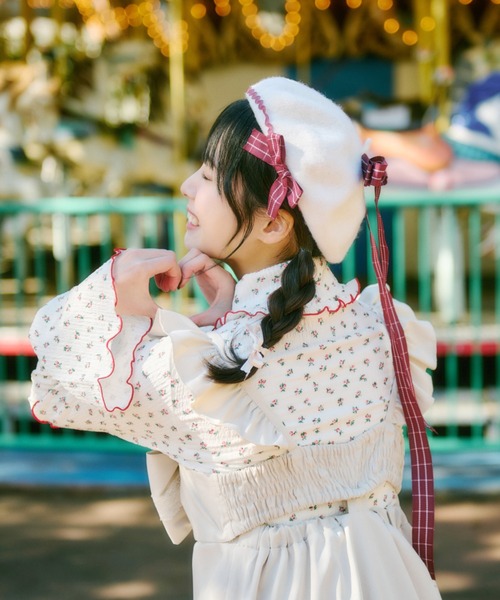 kutir（クティール）の「【クティールとレトロ】チェックリボンベレー帽（ハンチング/ベレー帽・レディース・グレー/オフホワイト/キャメル/ネイビー・FREE）」の9枚目の写真