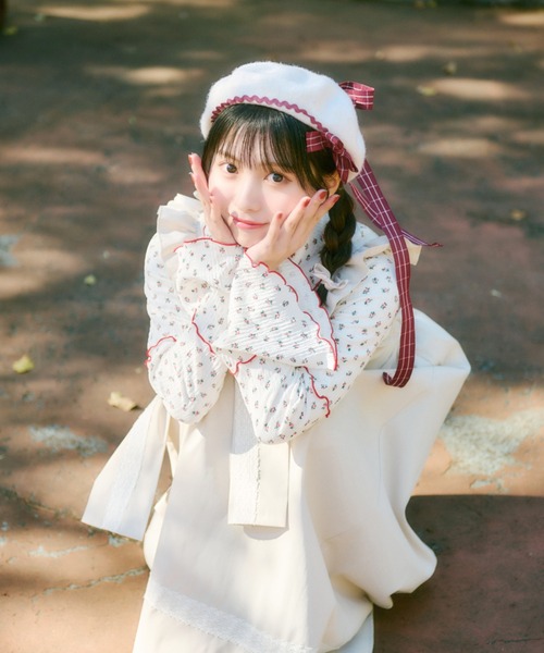 kutir（クティール）の「【クティールとレトロ】チェックリボンベレー帽（ハンチング/ベレー帽・レディース・グレー/オフホワイト/キャメル/ネイビー・FREE）」の11枚目の写真