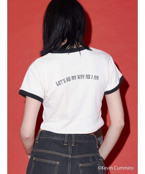 jouetie(ジュエティ)の「【KevinCummins×jouetie】フィットフォトTシャツ(Tシャツ/カットソー・レディース・ブラウン/オフホワイト/ブラック・MEDIUM)」の4枚目の写真