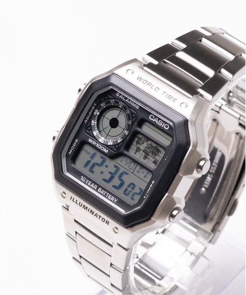 CASIO(カシオ)の「【60】【ITN】【CASIO(カシオ)】CLASSIC DIGITAL WORLD TIME(デジタル腕時計・メンズ・シルバー・FREE)」の1枚目の写真