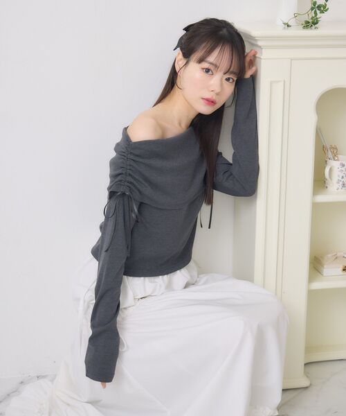 ems excite(エムズエキサイト)の「リボン付きオフショルCT(Tシャツ/カットソー・レディース・ブルー/ピンク/チャコールグレー・FREE)」の12枚目の写真