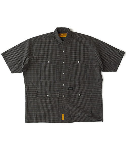 FAT(エフエイティー)の「MEGAFIELD(シャツ/ブラウス・メンズ・ブラック/ブラウン/オフホワイト・TITCH(M)/FAT(XL)/JUMBO(XXL)/SKINNY(L))」の1枚目の写真