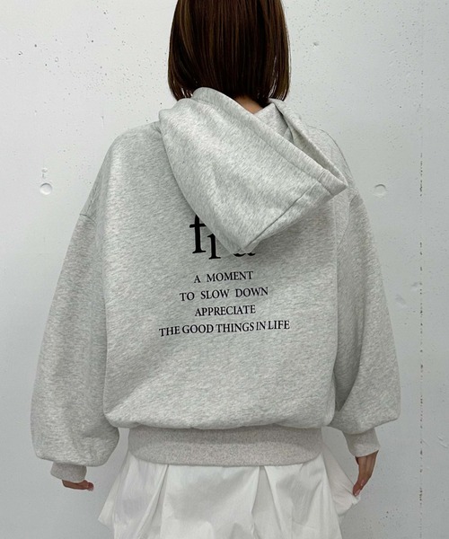 archives（アルシーヴ）の「バックプリントフーディー（パーカー・レディース・アイボリー/ブラック/グレー・MEDIUM）」の17枚目の写真