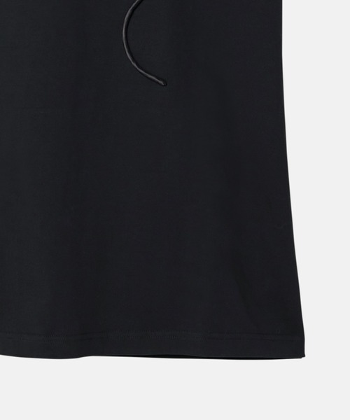 LE CIEL BLEU(ルシェルブルー)の「フラワーアップリケスリーブレスTシャツ / Flower Applique Sleveeless T-shirt(Tシャツ/カットソー・レディース・ブラック/ホワイト・FREE)」の3枚目の写真