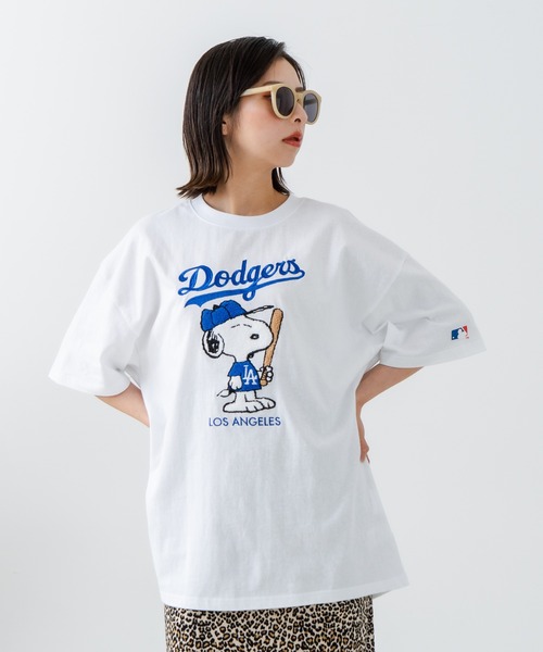 MLB(メジャーリーグベースボール)の「【PEANUTS×MLB】オリジナルデザイン Tシャツ ヤンキース ドジャース カブス(Tシャツ/カットソー・メンズ・パープル系その他/ホワイト系その他3/ブルー系その他2/ベージュ系その他/ホワイト系その他/ホワイト系その他2/ブラック系その他3/ベージュ系その他6/ブラック系その他6/ホワイト系その他4/ホワイト系その他5/ブルー系その他4/パープル系その他5/ベージュ系/ホワイト系1/ブルー系/ブラック系1/ブラック系その他7/ベージュ系その他7・X-LARGE/MEDIUM/LARGE)」の5枚目の写真