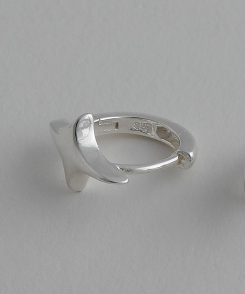 whoseA(フーシー)の「【silver925】4pointed starPierce/四芒星フープピアス(ピアス(両耳用)・レディース・シルバー・FREE)」の13枚目の写真