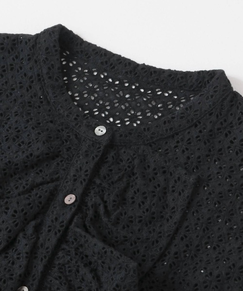 URBAN RESEARCH ROSSO WOMEN(アーバンリサーチ ロッソ)の「Mewl アイレットレースブラウス(シャツ/ブラウス・レディース・ブラック/ピンク・FREE)」の4枚目の写真