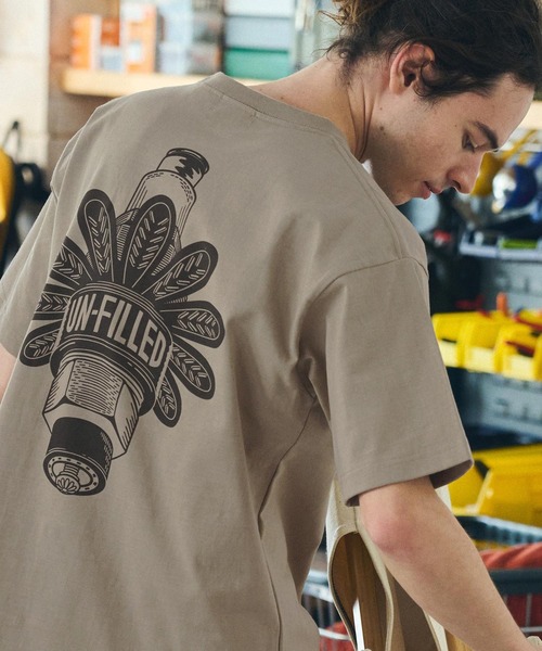 UN-FILLED(アンフィルド)の「mt9704- GERBERA MECHANIC HEAVY WEIGHT T-SHIRT Tシャツ(Tシャツ/カットソー・メンズ・ホワイト/サンドベージュ・XL/M/L)」の1枚目の写真