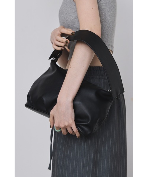 un/neu（アンノイ）の「ワイドハンドルタックミニバッグ（ハンドバッグ・レディース・ブルー/カーキ/ブラック・FREE）」の21枚目の写真