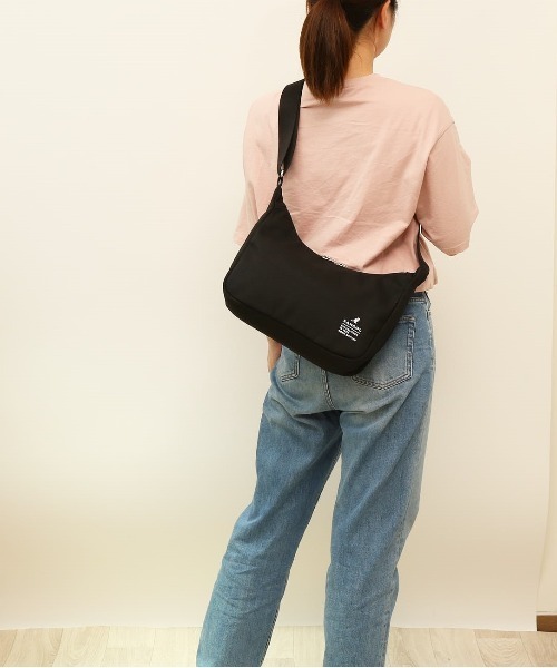 KANGOL(カンゴール)の「KANGOL KGC-1 ショルダーバッグ(ショルダーバッグ・レディース・ブラック/ホワイト/ベージュ・FREE)」の5枚目の写真
