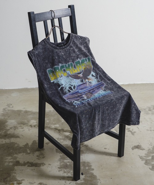 Revo.（レボ）の「グランジ フェード加工 ロック グラフィックプリント オーバーサイズ ノースリーブTシャツ（Tシャツ/カットソー・メンズ・グレー/ブラウン/ブラック/ブラック系その他2/グレー系その他/ブラック系その他・M/L）」の3枚目の写真