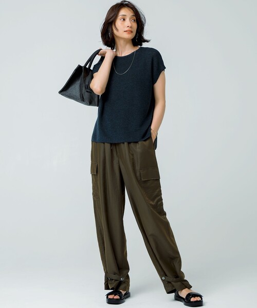 23区（ニジュウサンク）の「【SLOW/一部店舗限定】ブライトヴィンテージクロス カーゴパンツ（カーゴパンツ・レディース・グレー系/カーキ系・40/36/38）」の4枚目の写真