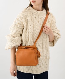 ANON（アノン）の「オイルドレザ－・牛革スモールショルダーバッグ（ショルダーバッグ）」