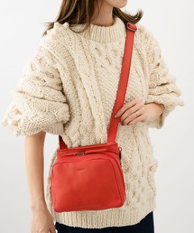 ANON（アノン）の「オイルドレザ－・牛革スモールショルダーバッグ（ショルダーバッグ）」