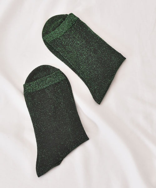 TONE SELECT GOODS（トーンセレクトグッズ）の「【float】ラメ グリッター デザイン ミドル丈 ソックス【10色展開】（ソックス/靴下・レディース・ベージュ/ネイビー/パープル/イエロー/ゴールド/グリーン/ピンク/ブラック/グレー/アッシュブラウン・FREE）」の20枚目の写真
