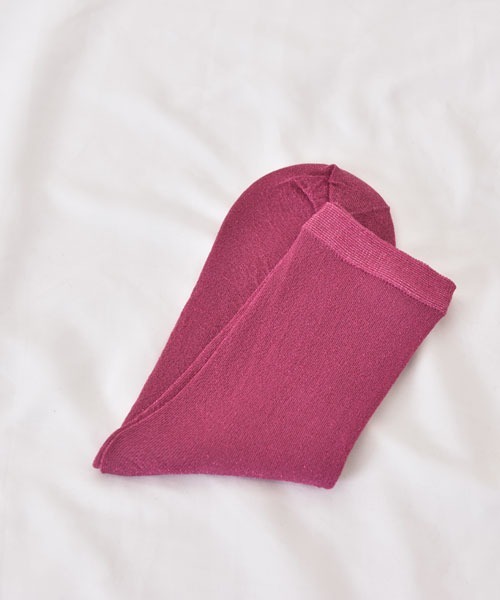 TONE SELECT GOODS（トーンセレクトグッズ）の「【float】ラメ グリッター デザイン ミドル丈 ソックス【10色展開】（ソックス/靴下・レディース・ベージュ/ネイビー/パープル/イエロー/ゴールド/グリーン/ピンク/ブラック/グレー/アッシュブラウン・FREE）」の14枚目の写真