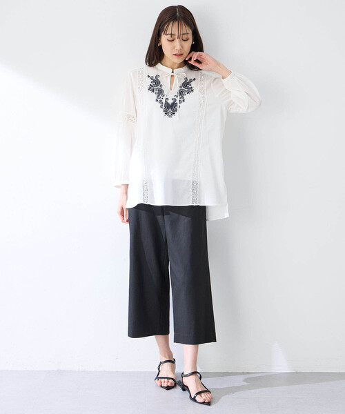 Petit Honfleur(プチオンフルール)の「ストレッチクロップドパンツ(スラックス・レディース・ブラウン/ブラック・M/L)」の22枚目の写真