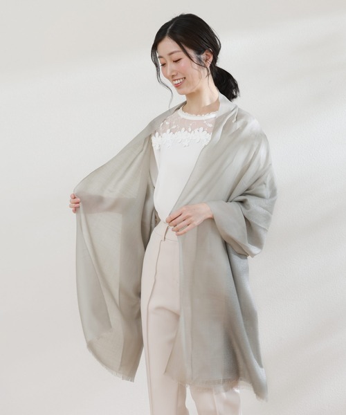 sankyo shokai（サンキョウショウカイ）の「ストール薄手 春夏 大判 シルク調ウール（ストール/ショール・レディース・ベージュ/ライトグレー/ブラック・FREE）」の8枚目の写真