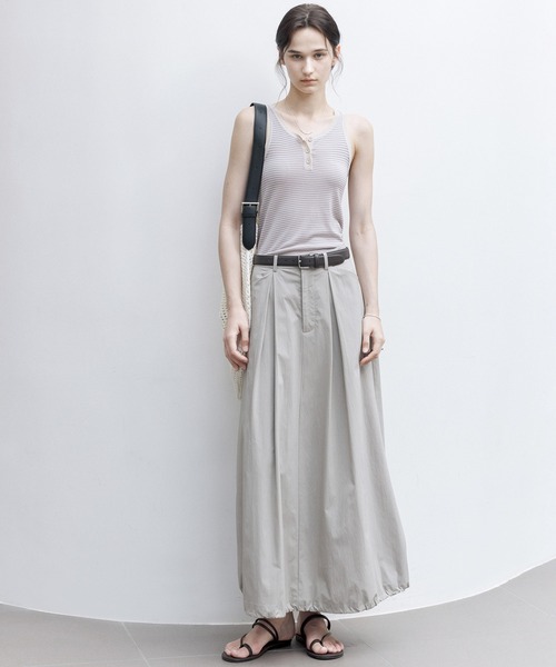tageechita（タジチタ）の「【tageechita】ミドルライズ Aライン バルーンスカート（ タック×カーゴ風）（スカート・レディース・アッシュグレー/チャコールアッシュ・S/M/L）」の22枚目の写真
