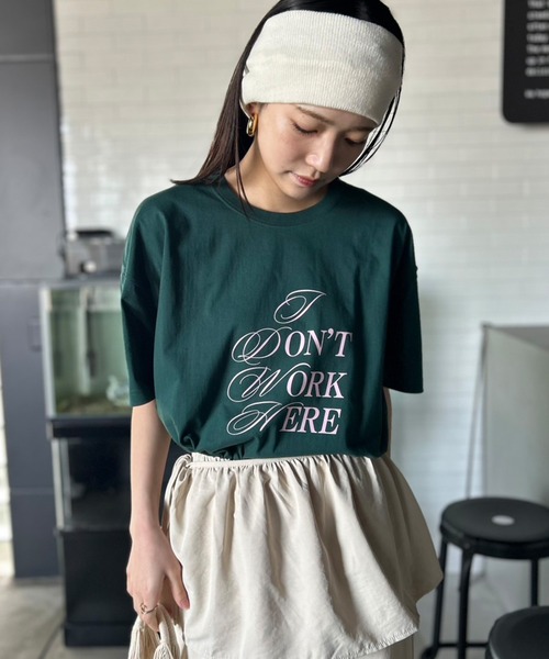 Kotoe(コトエ)の「【UNISEX】 ミックスロゴプリントオーバーサイズ 半端袖Tシャツ(Tシャツ/カットソー・レディース・ブラック/ダークグリーン/ダークグレー/ホワイト/ホワイト系その他・FREE)」の2枚目の写真