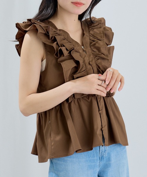 MAGASIN DE MODE Chou Chou(マガジンデモードシュシュ)の「【MAGASIN DE MODE Chou Chou】ブロードフリルブラウス XNN(シャツ/ブラウス・レディース・ブラック/ブルー/ホワイト/ブラウン・FREE)」の3枚目の写真