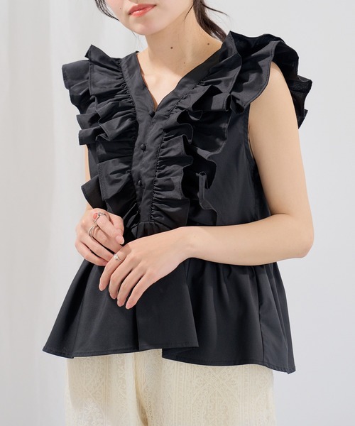 MAGASIN DE MODE Chou Chou(マガジンデモードシュシュ)の「【MAGASIN DE MODE Chou Chou】ブロードフリルブラウス XNN(シャツ/ブラウス・レディース・ブラック/ブルー/ホワイト/ブラウン・FREE)」の1枚目の写真