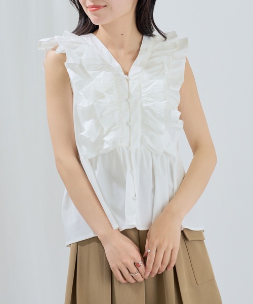 MAGASIN DE MODE Chou Chou(マガジンデモードシュシュ)の「【MAGASIN DE MODE Chou Chou】ブロードフリルブラウス XNN(シャツ/ブラウス・レディース・ブラック/ブルー/ホワイト/ブラウン・FREE)」の7枚目の写真