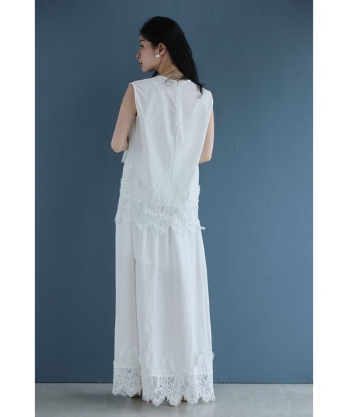 cawaii(カワイイ)の「裾に浮かぶレースのカットソーとロングスカート2点セット【set】(Tシャツ/カットソー・レディース・ホワイト・FREE)」の3枚目の写真