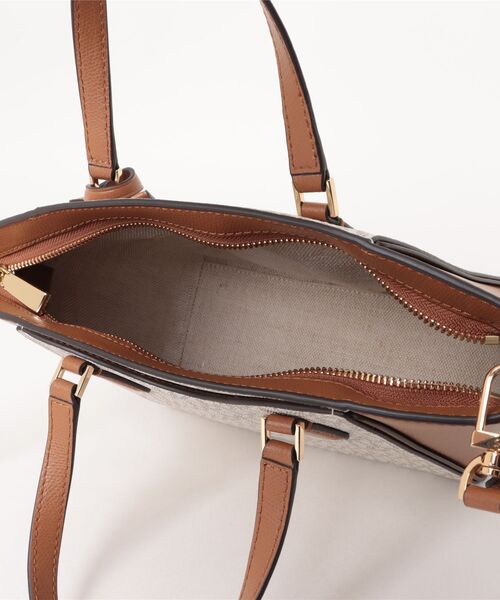 MICHAEL KORS(マイケルコース)の「TARYN レザー コンバーチブル クロスボディ スモール - MKシグネチャー(ショルダーバッグ・レディース・ホワイト系その他・FREE)」の9枚目の写真