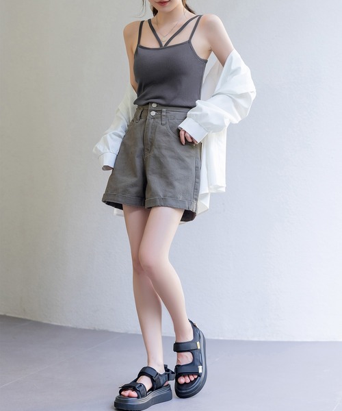 DAY CLOSET(デイ クローゼット)の「レディース 主役も脇役もこなす。パッド付きダブルストラップリブタンクトップ(キャミソール・レディース・チャコールグレー/ブラック/グレイッシュベージュ/ライトベージュ/アイボリー・FREE)」の16枚目の写真