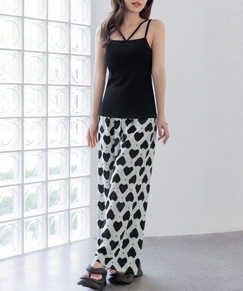 DAY CLOSET(デイ クローゼット)の「レディース 主役も脇役もこなす。パッド付きダブルストラップリブタンクトップ(キャミソール・レディース・チャコールグレー/ブラック/グレイッシュベージュ/ライトベージュ/アイボリー・FREE)」の12枚目の写真