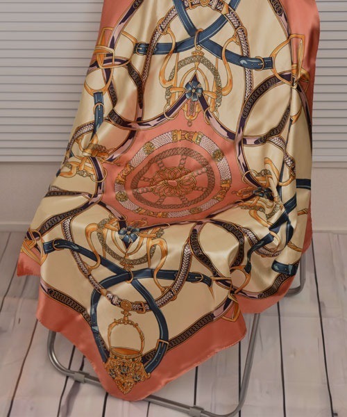 セール】【resonance】ヴィンテージ柄 ヴィヴィットカラー シルク