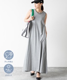 【カップ付き&汗ジミ防止】快適なのに女っぽい!広がるシルエットで体型カバーも◎なカップ付きワンピ!!動きに合わせて揺れる美フレアと抜け感が大人らしさを演出。気になる汗や暑さにも強い高機能が嬉しい真夏の頼れる一着。