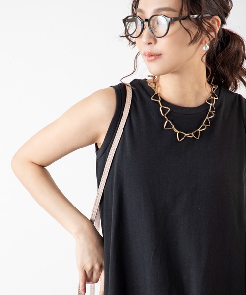 MILLION CARATS（ミリオンカラッツ）の「【カップ付き＆汗ジミ防止】快適なのに女っぽい！広がるシルエットで体型カバーも◎なカップ付きワンピ！！動きに合わせて揺れる美フレアと抜け感が大人らしさを演出。気になる汗や暑さにも強い高機能が嬉しい真夏の頼れる一着。（ワンピース・レディース・ラベンダー/ブルー/カーキ系/オレンジ/レッド/グレー/ブラウン/ネイビー/ベージュ/ブラック・MEDIUM/LARGE）」の14枚目の写真