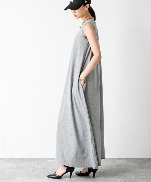 MILLION CARATS（ミリオンカラッツ）の「【カップ付き＆汗ジミ防止】快適なのに女っぽい！広がるシルエットで体型カバーも◎なカップ付きワンピ！！動きに合わせて揺れる美フレアと抜け感が大人らしさを演出。気になる汗や暑さにも強い高機能が嬉しい真夏の頼れる一着。（ワンピース・レディース・ラベンダー/ブルー/カーキ系/オレンジ/レッド/グレー/ブラウン/ネイビー/ベージュ/ブラック・MEDIUM/LARGE）」の21枚目の写真