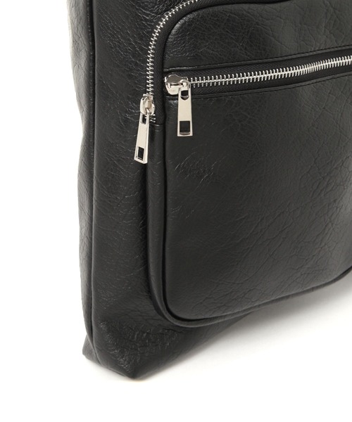 LAKOLE（ラコレ）の「2WAYマルチポケットサンカクトートバッグ / 576001（トートバッグ・メンズ・ブラウン/ブラック・FREE）」の9枚目の写真